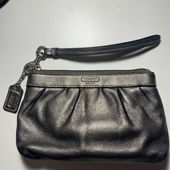 Coach Handbags - Vintage Coach Metallic Wristlet